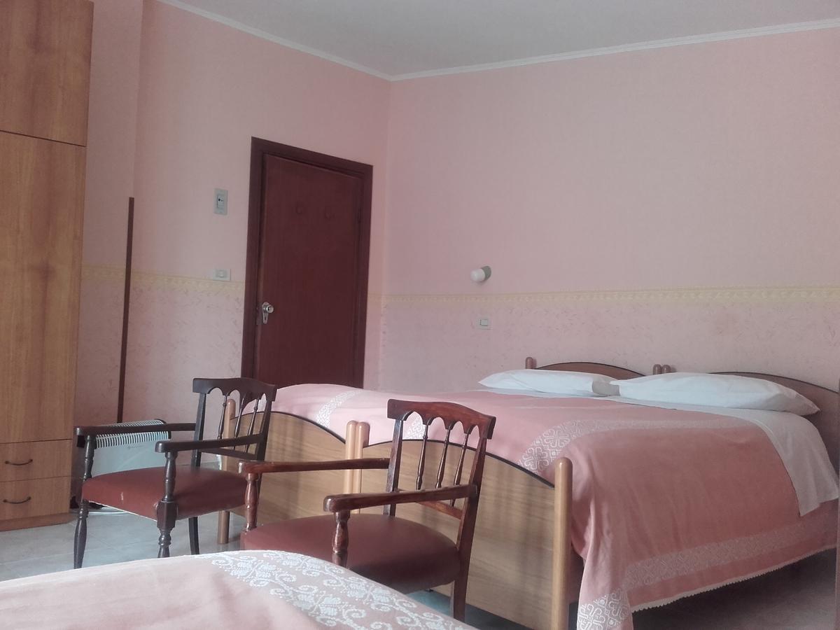 La Lucciola Albergo Ristorante Tagliacozzo Extérieur photo