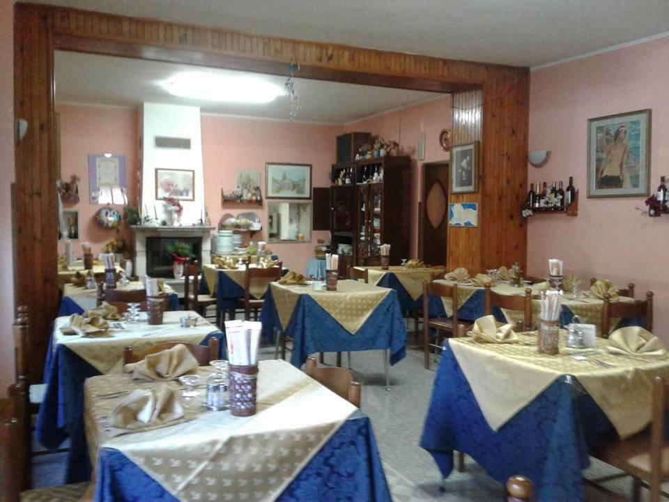 La Lucciola Albergo Ristorante Tagliacozzo Extérieur photo